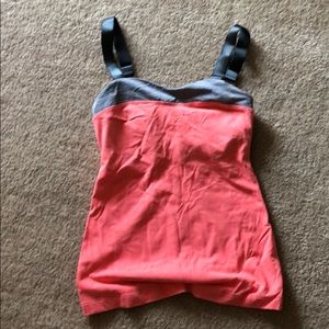 Lululemon top size 4